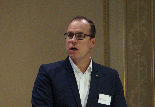 Discussione: Serge Frech, direttore ICT-Formazione professionale svizzera